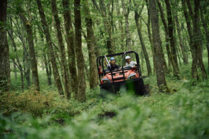 【大人気アクティビティ】九州初の8輪バギー「フォレストコースター」体験